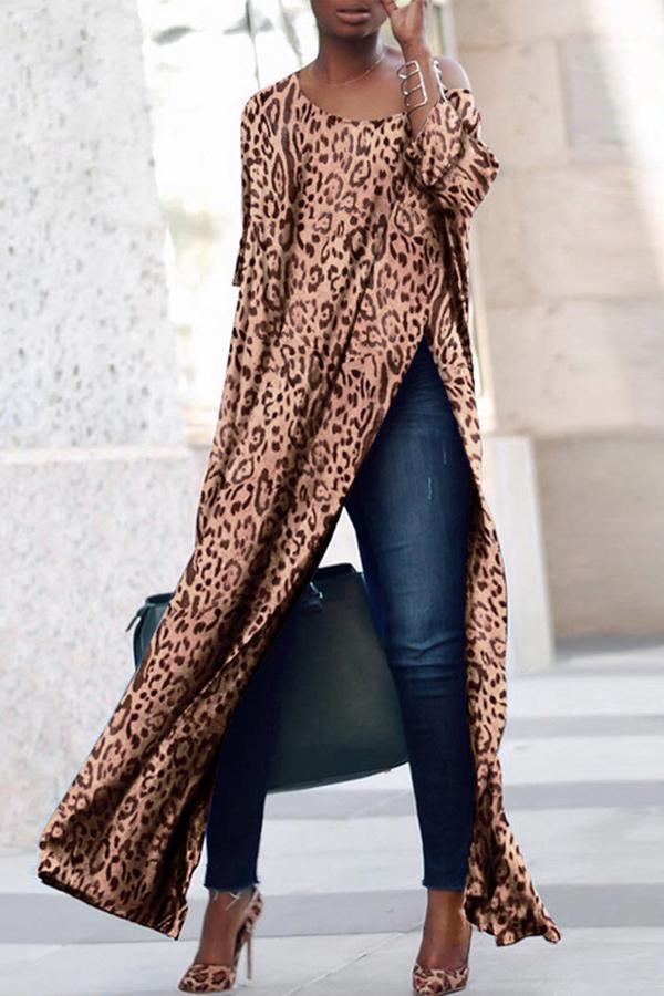 Scoop Neck Side Vented  Leopard Print T-Shirts
