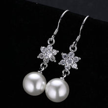 Load image into Gallery viewer, Floral Shape Rhinestone Pearl Pendant Earring