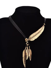 Load image into Gallery viewer, Metal Feather Pendant Necklace