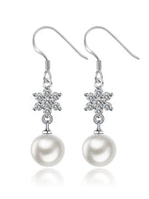 Load image into Gallery viewer, Floral Shape Rhinestone Pearl Pendant Earring