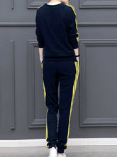 Load image into Gallery viewer, Round Neck  Contrast Trim Sweatshirt Suit