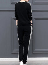 Load image into Gallery viewer, Round Neck  Contrast Trim Sweatshirt Suit