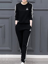 Load image into Gallery viewer, Round Neck  Contrast Trim Sweatshirt Suit