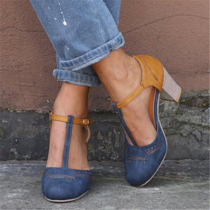 Casual Round Toed Plain Hollow Buckle Coarse Heel Sandal