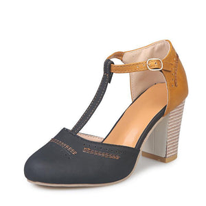 Casual Round Toed Plain Hollow Buckle Coarse Heel Sandal