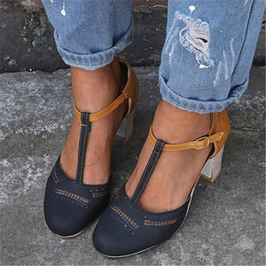 Casual Round Toed Plain Hollow Buckle Coarse Heel Sandal