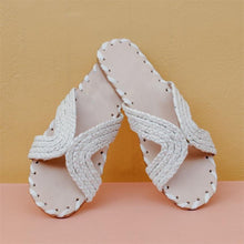 Load image into Gallery viewer, Fashion Versatile Woven Flat Slippers Sandals