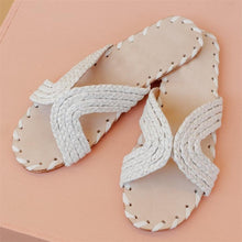 Load image into Gallery viewer, Fashion Versatile Woven Flat Slippers Sandals