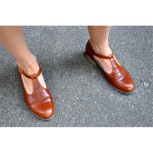 Load image into Gallery viewer, Retro Comfortable Thick Heel Casual Flats