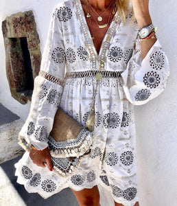 Fashion V Neck Hollow Out Floral Pattern Long Sleeve Lace Dress