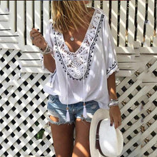 Load image into Gallery viewer, Bohemian Halflong Sleeves Tassel Lace Loose Shirt