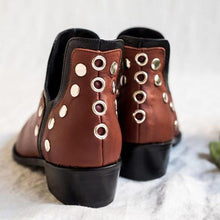 Load image into Gallery viewer, Vintage Pointed Toe Rivet Plain Mid Heel Boots