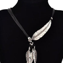 Load image into Gallery viewer, Metal Feather Pendant Necklace