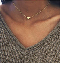 Load image into Gallery viewer, Fashion Alloy Heart Simple Clavicle Necklace