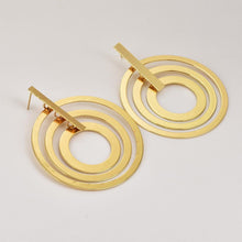 Load image into Gallery viewer, Personality Trend Women&#39;s 3 Circle Earrings